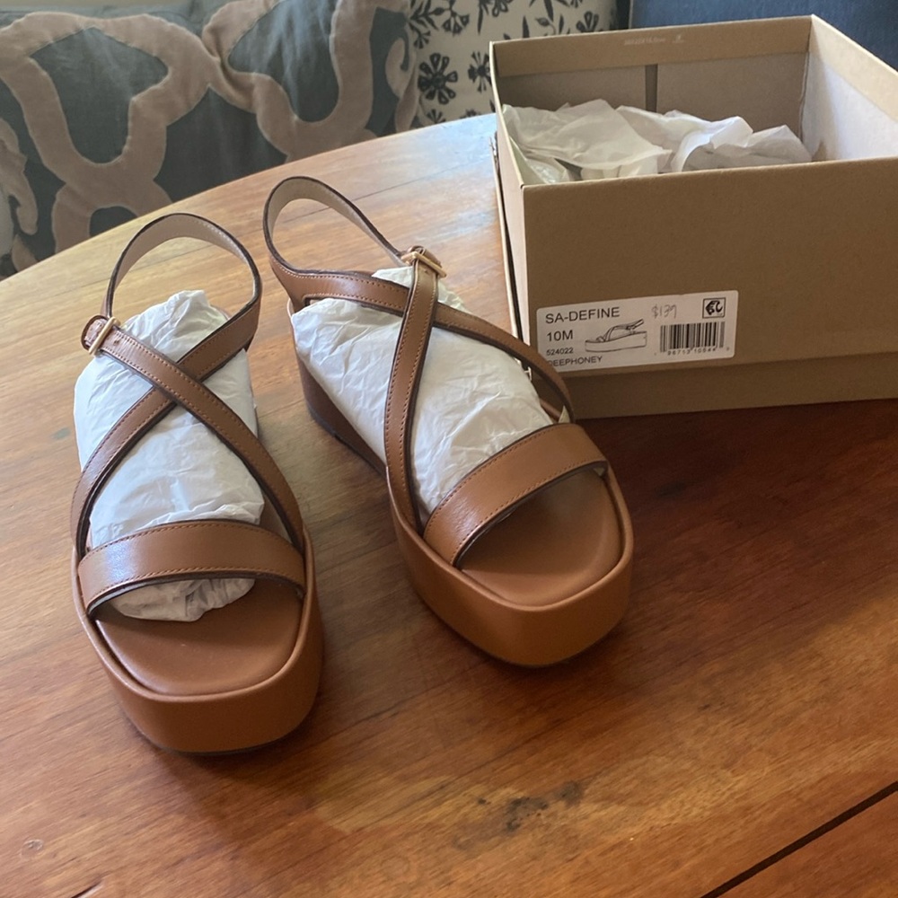 Sanctuary- deep honey - size 10 m- SA-DEFINE Women sandal - bought , wore once